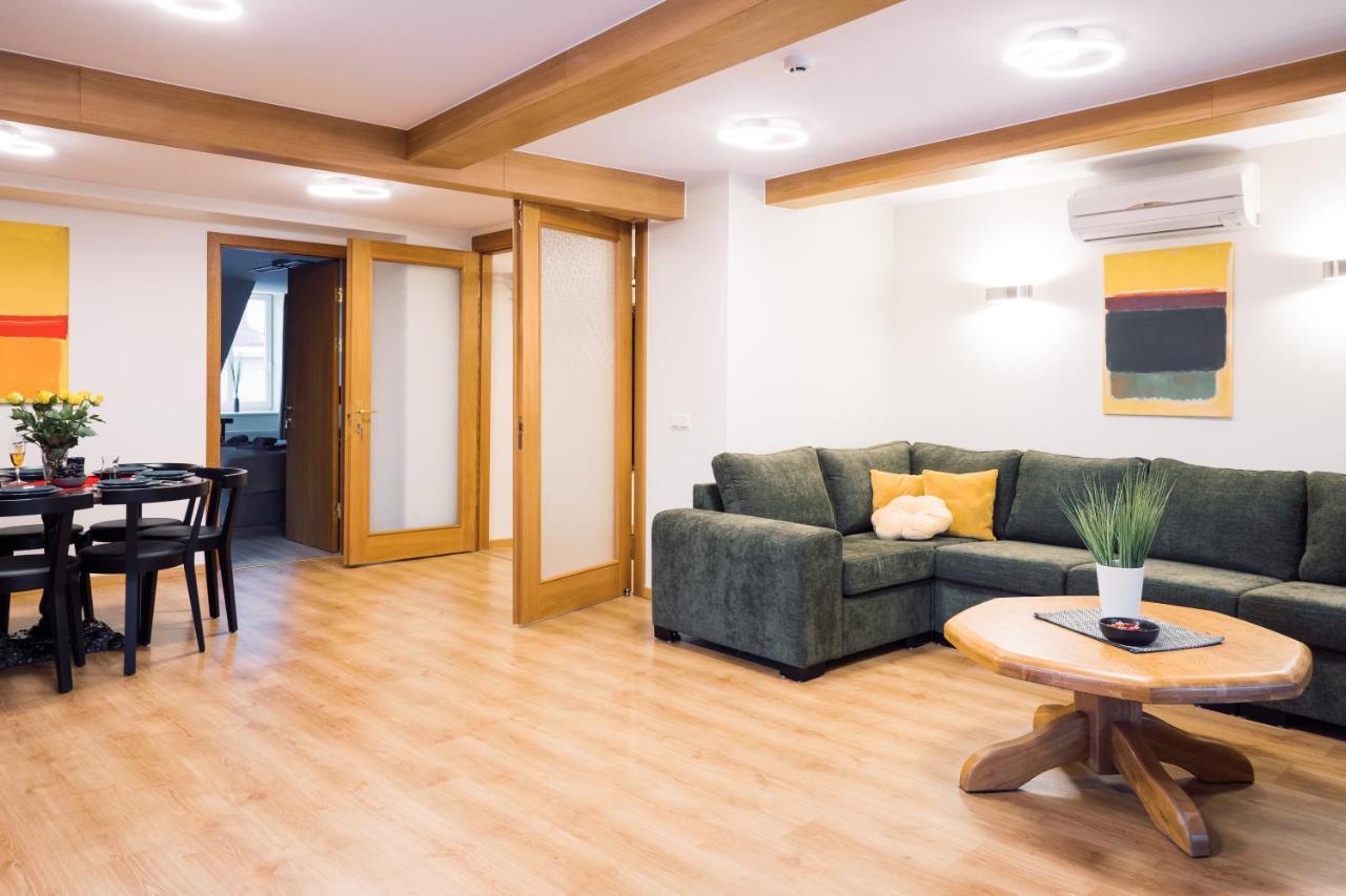Rothko Apartment/8 Guests/4Bedrooms/Riga Old Town Exterior foto